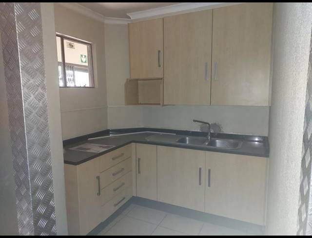 INDUSTRIAL FOR SALE IN JET PARK